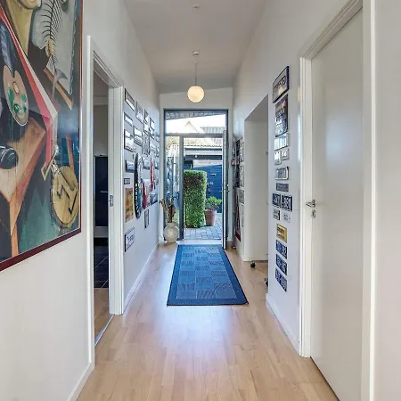 6 Person In Vaeggerlose-by Traum *