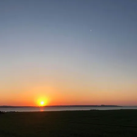 6 Person In Vaeggerlose-by Traum * Væggerløse